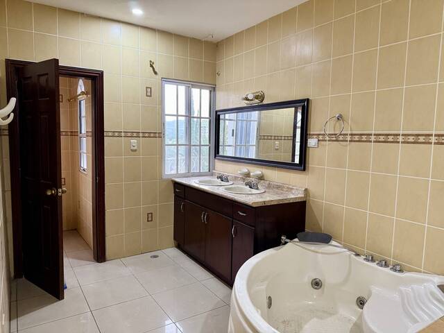 Casa para Alquiler en Tegucigalpa - 2